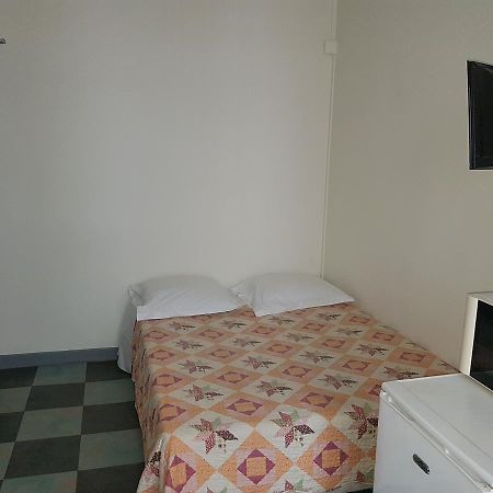 Hotel Au Royal Mad Parigi Esterno foto