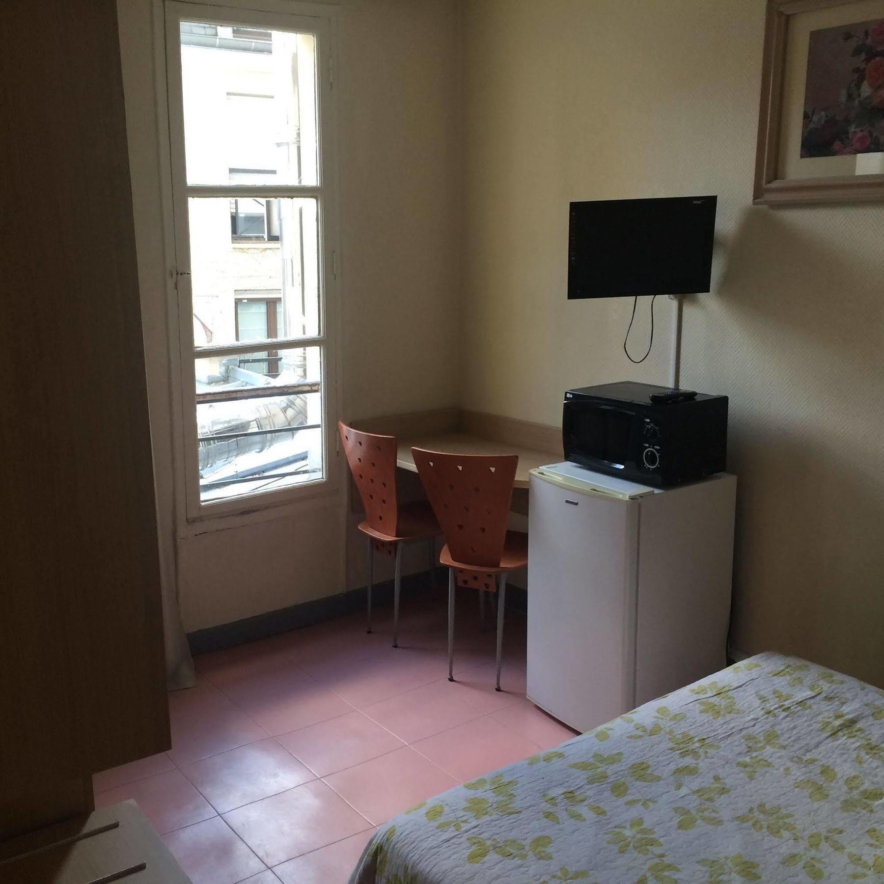 Hotel Au Royal Mad Parigi Esterno foto